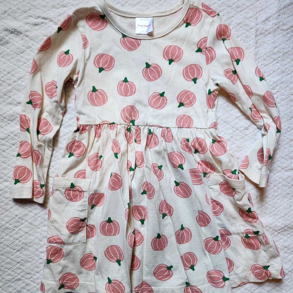 Pumpkin dress with shorts